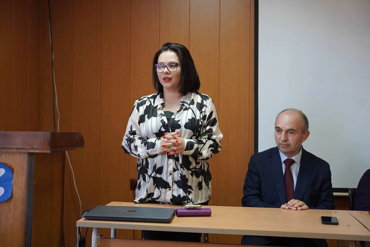 От аудитории к классу: встреча студентов-филологов с директорами школ прошла в ДГУ