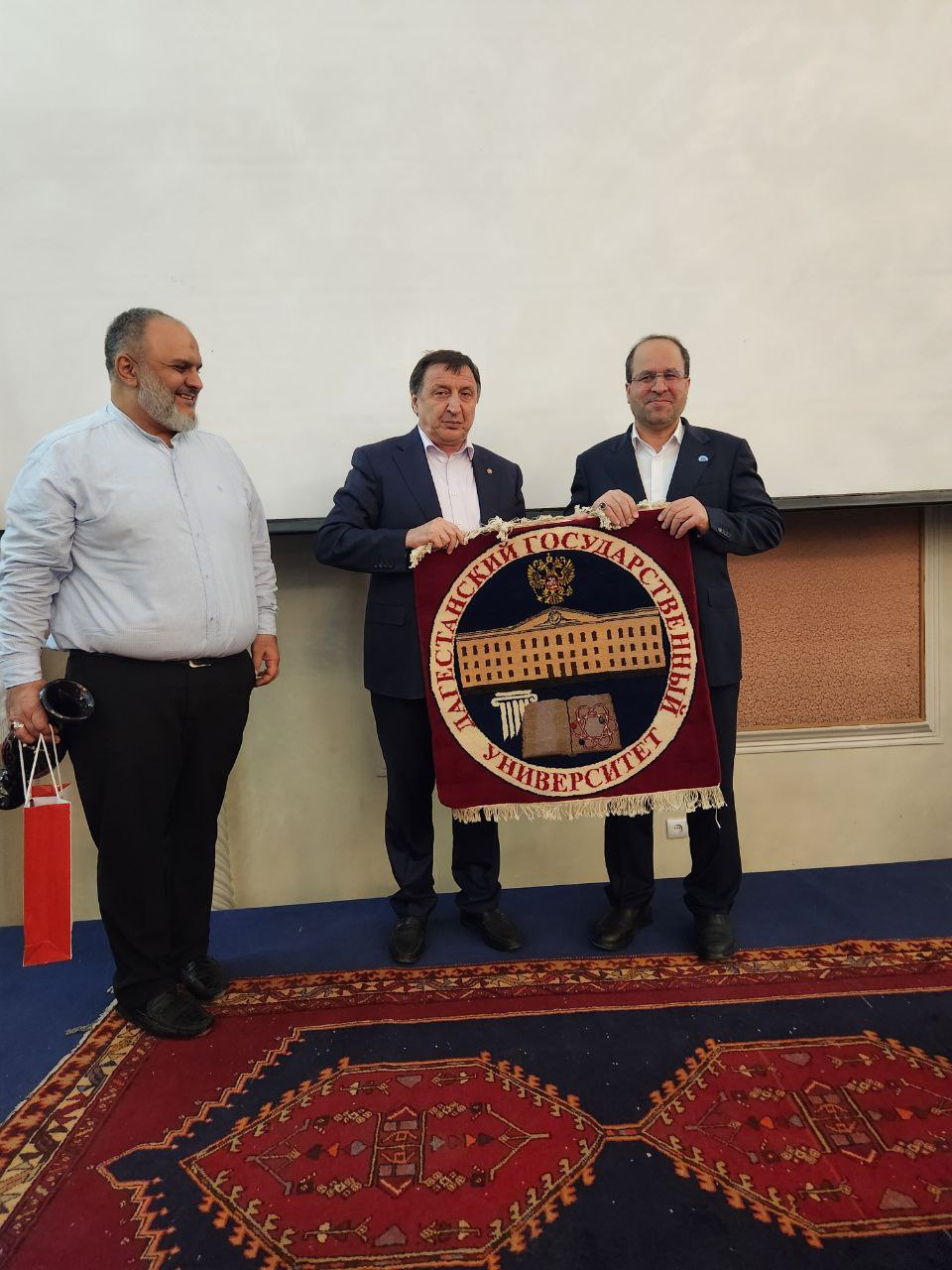 Ректор ДГУ принял участие в юбилейных мероприятиях Тегеранского университета 